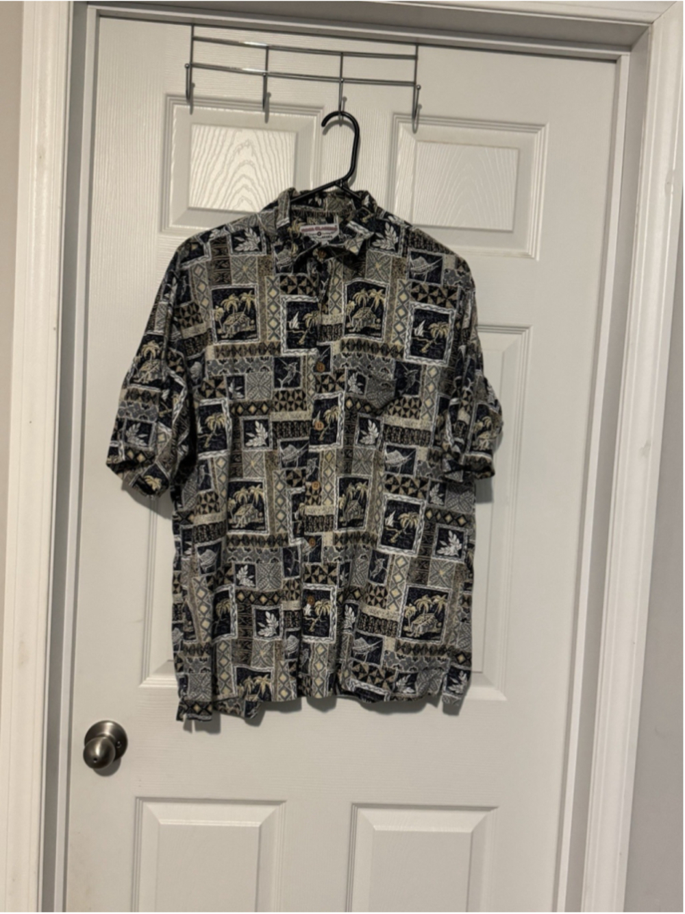 Boca Classics Men Large Button Up Shirt Short Sleeve Casual Multi Print